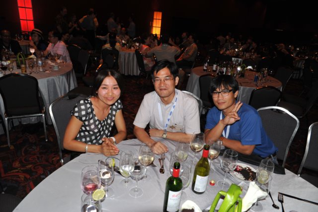 d2010_10015k_1192.jpg